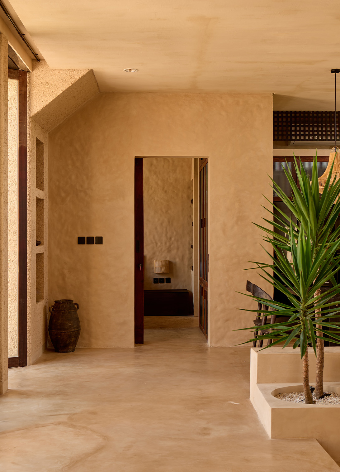 Japandi-inspired mineral plaster wall finish in Bali