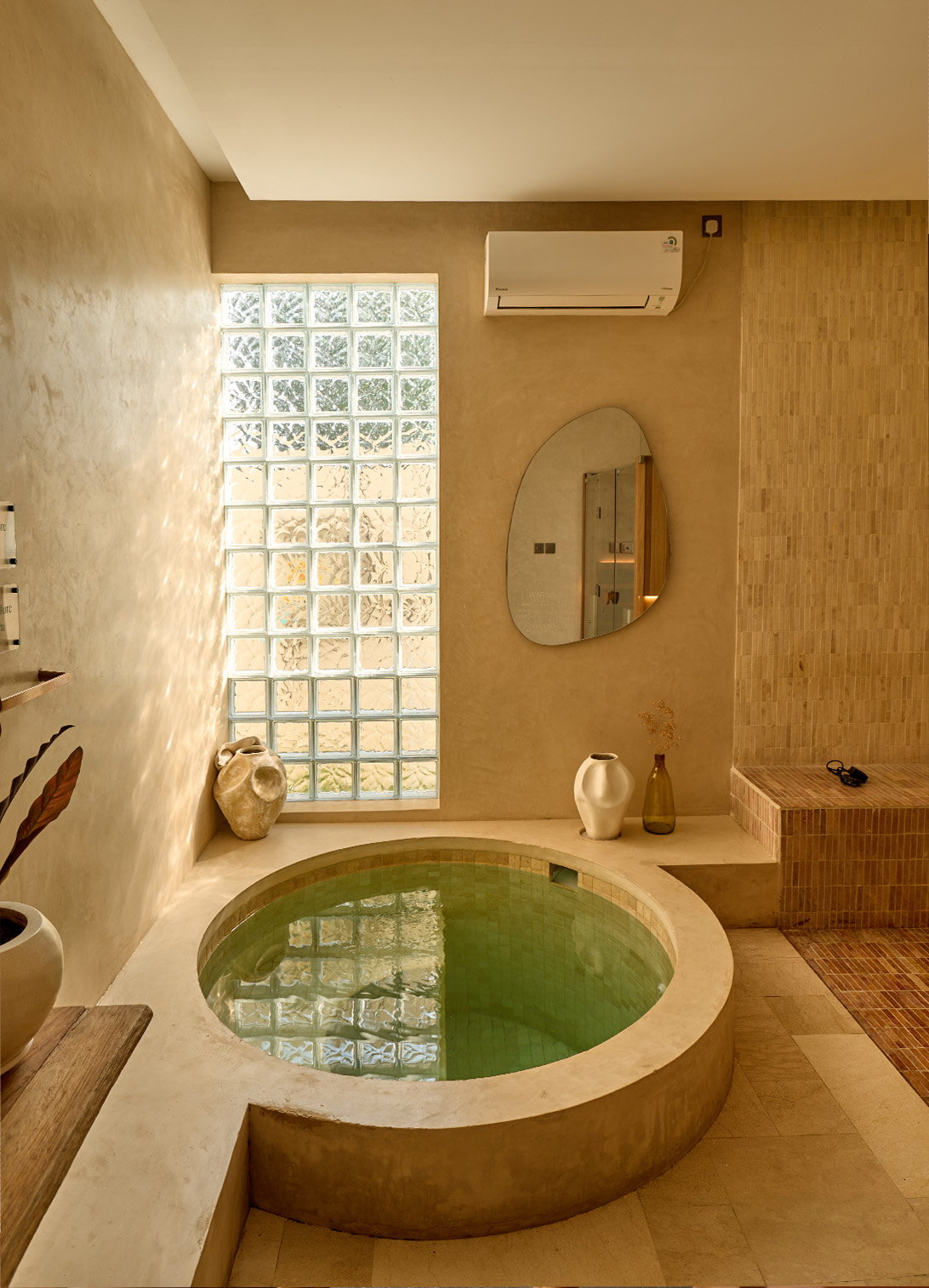 Seamless microcement wall surface in modern Bali home