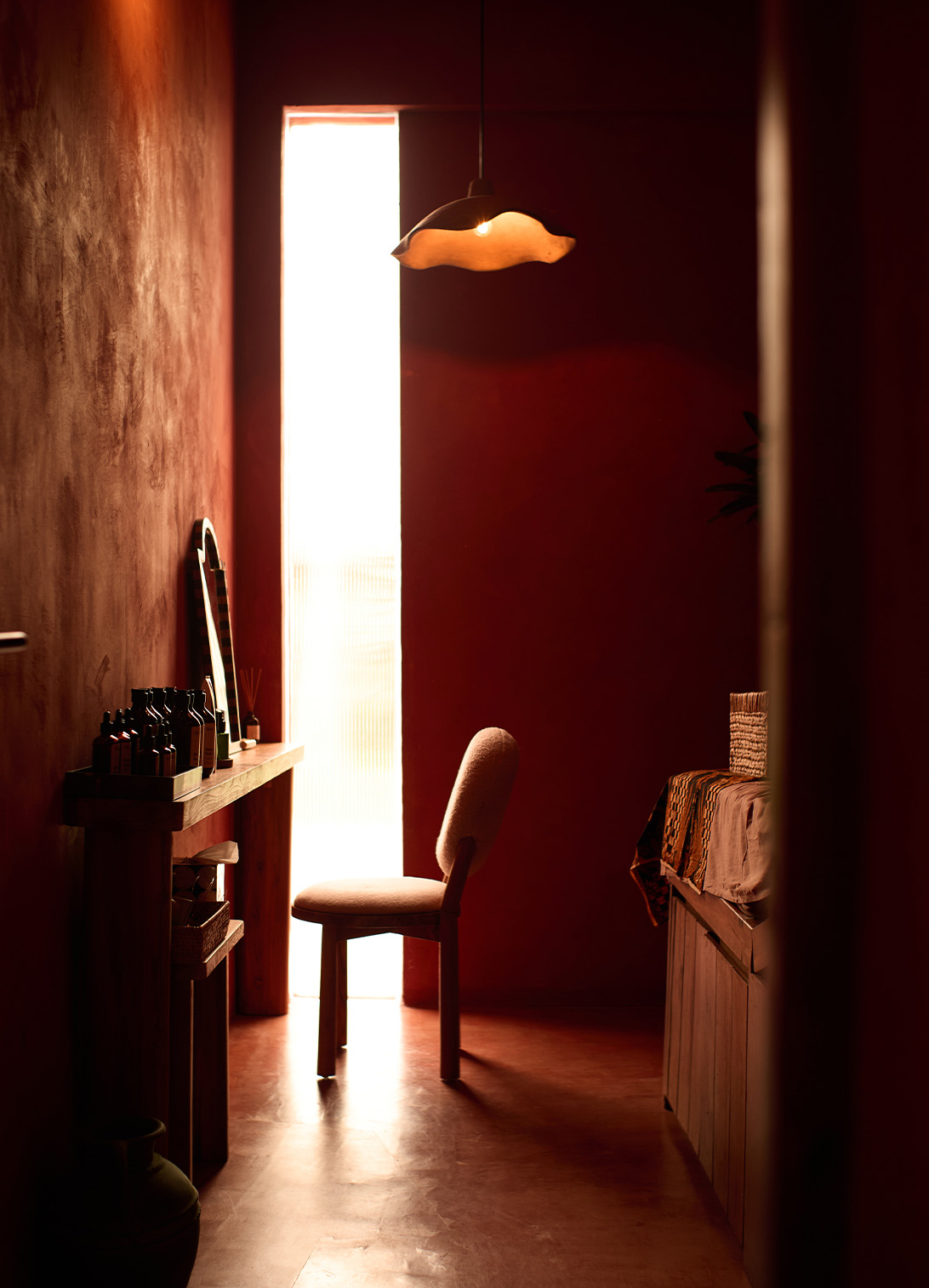 Natural plaster wall finish for Bali café interior