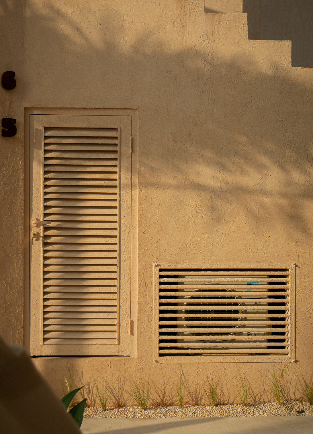 Polished lime plaster wall finish in Bali villa