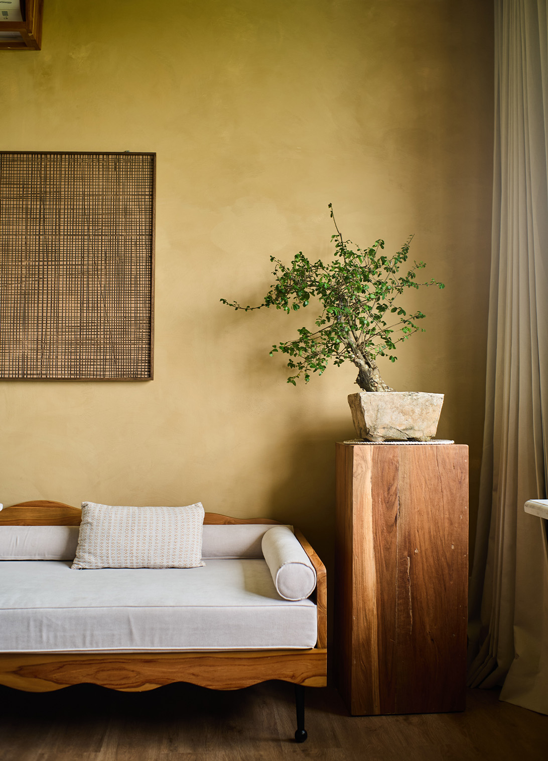 Seamless microcement finish for Bali outdoor terrace