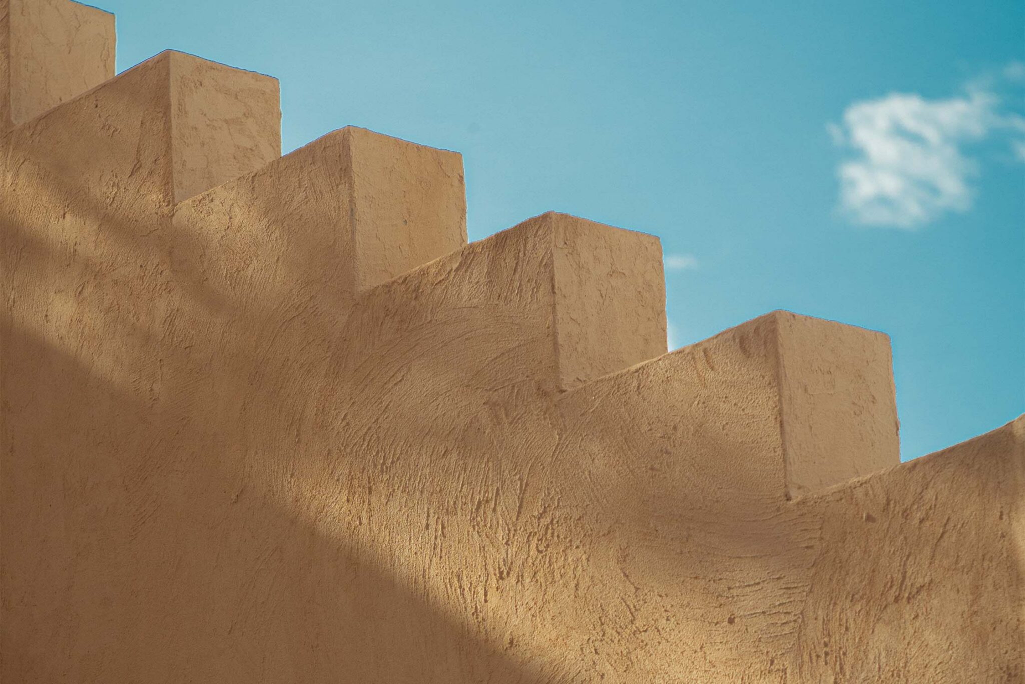 Seamless microcement finish on Bali staircase wall