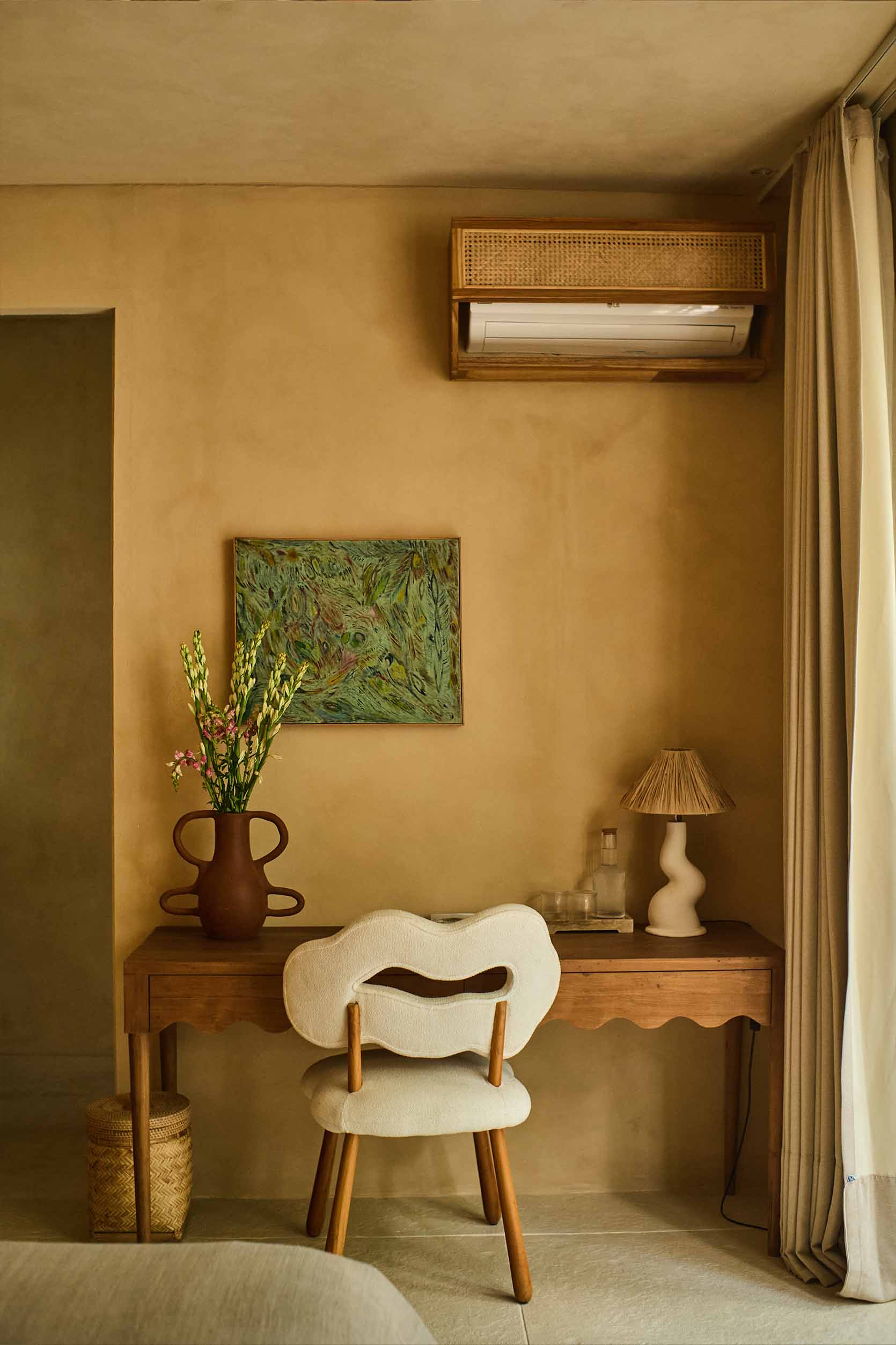 Lime plaster wall finish for Bali boutique hotel