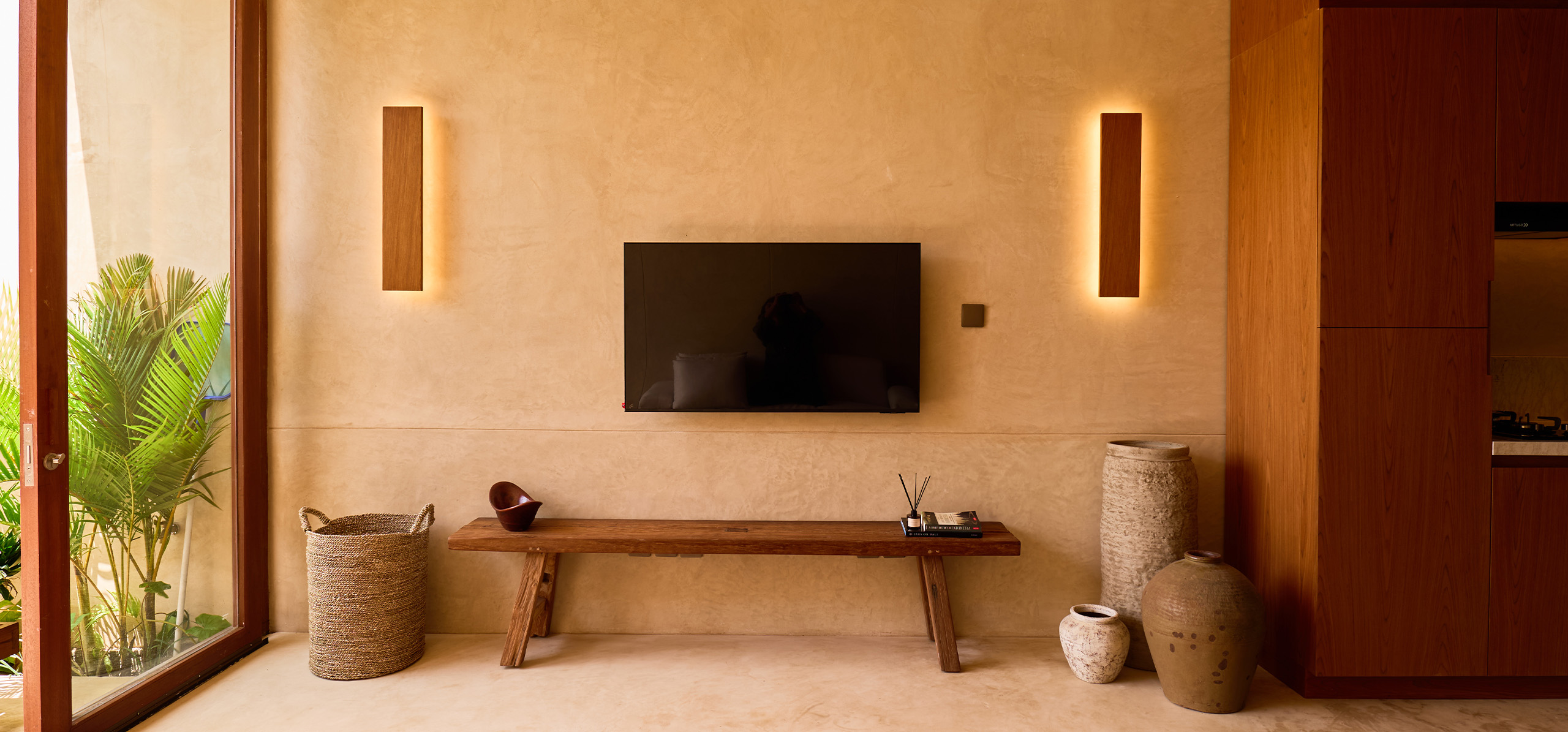 Natural lime plaster wall finish for Bali hospitality projects